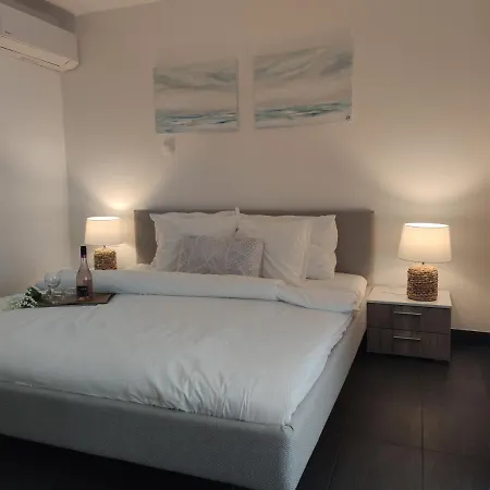 Obala * Малинска