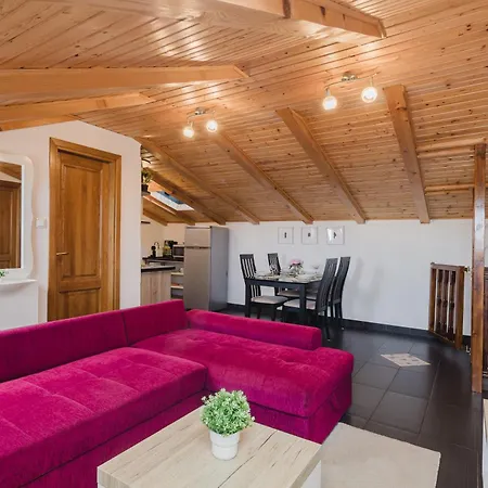 Obala * Малинска