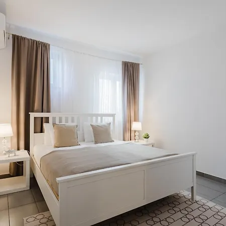 Obala Малинска