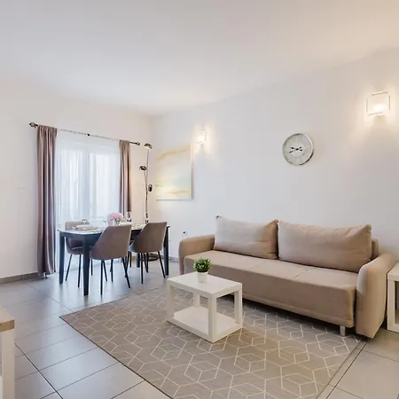Obala Apartment *